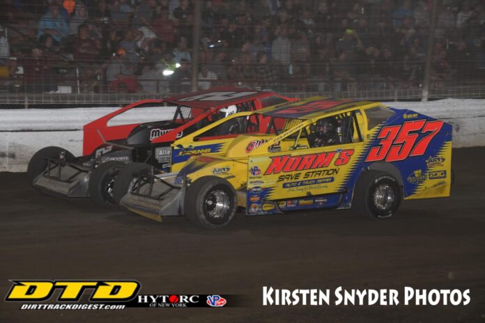 Two modifieds racing at Grandview Speedway