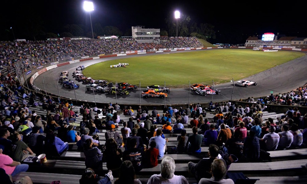 Night racing at Whelen